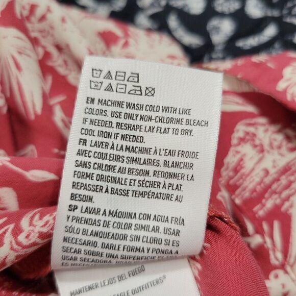 NWOT American Eagle Pink Hawaiian Tropical Summer Beachy Tie Button Crop Blouse - Picture 9 of 9